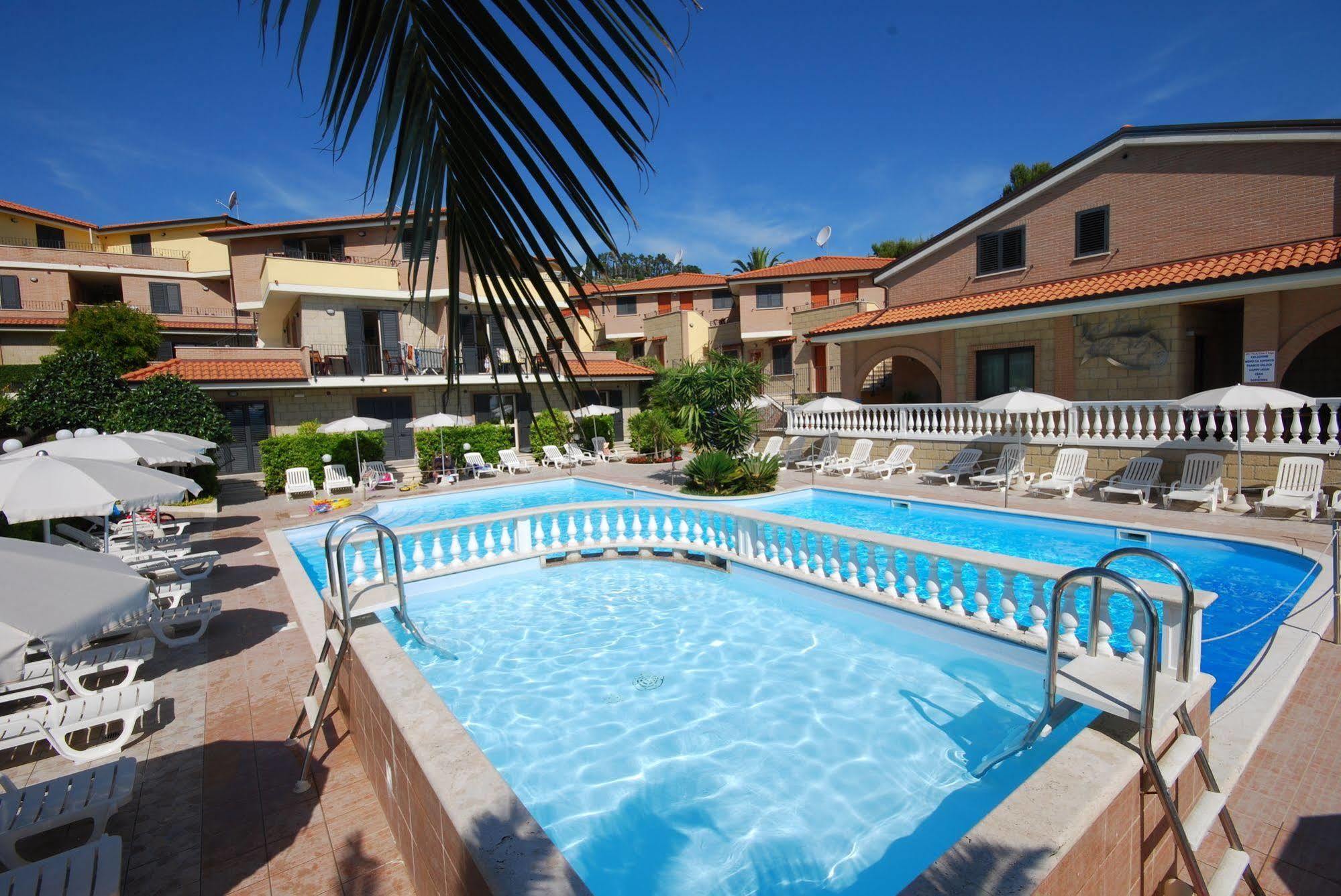 Tortoreto Residence Il Borgo מראה חיצוני תמונה
